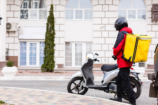Quelle moto faut-t-il choisir pour des livraisons?