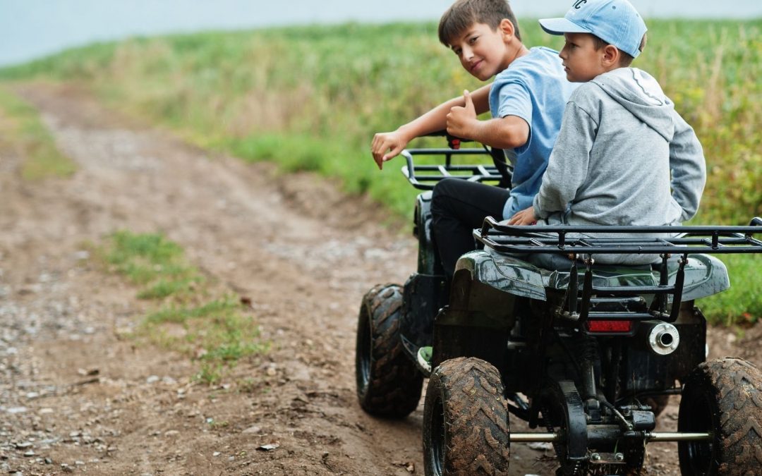 Les avantages de laisser votre enfant conduire un quad